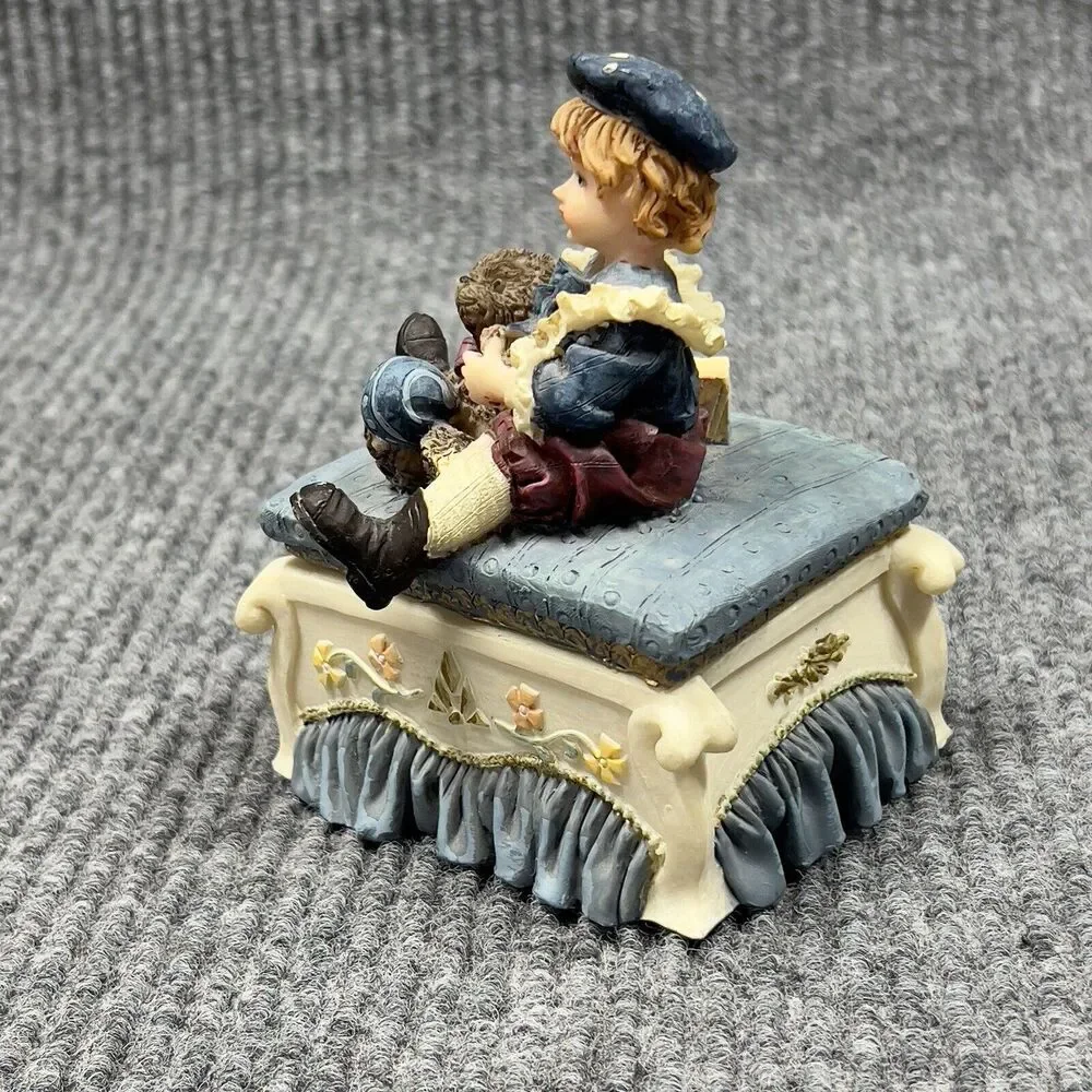 VTG Trinket Box‎ Holder Victorian Boy Bear Ball Room Decor Sitting Bed 5x4x3
